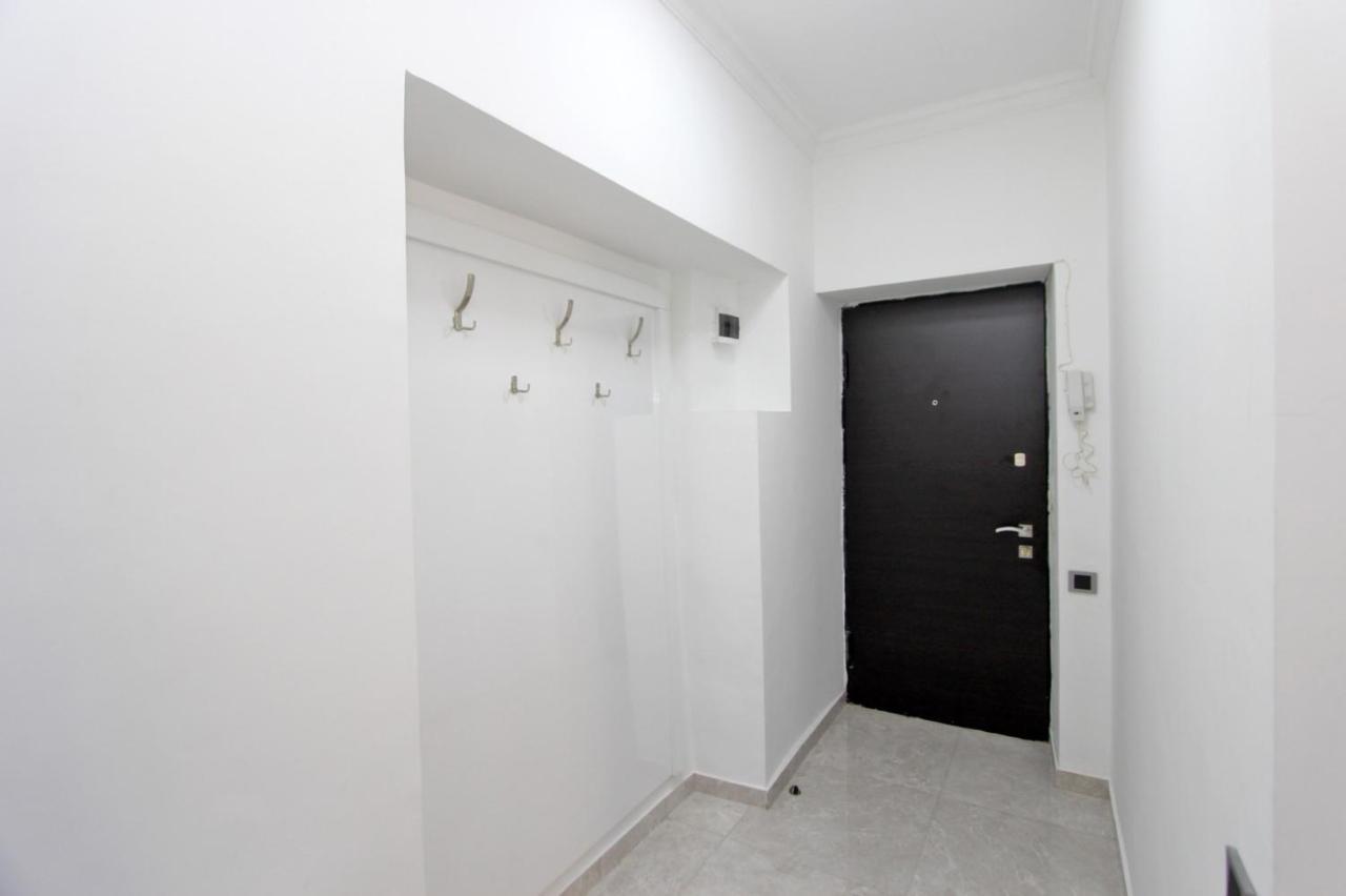 Appartment Lux, 2 Bedroom エレバン エクステリア 写真