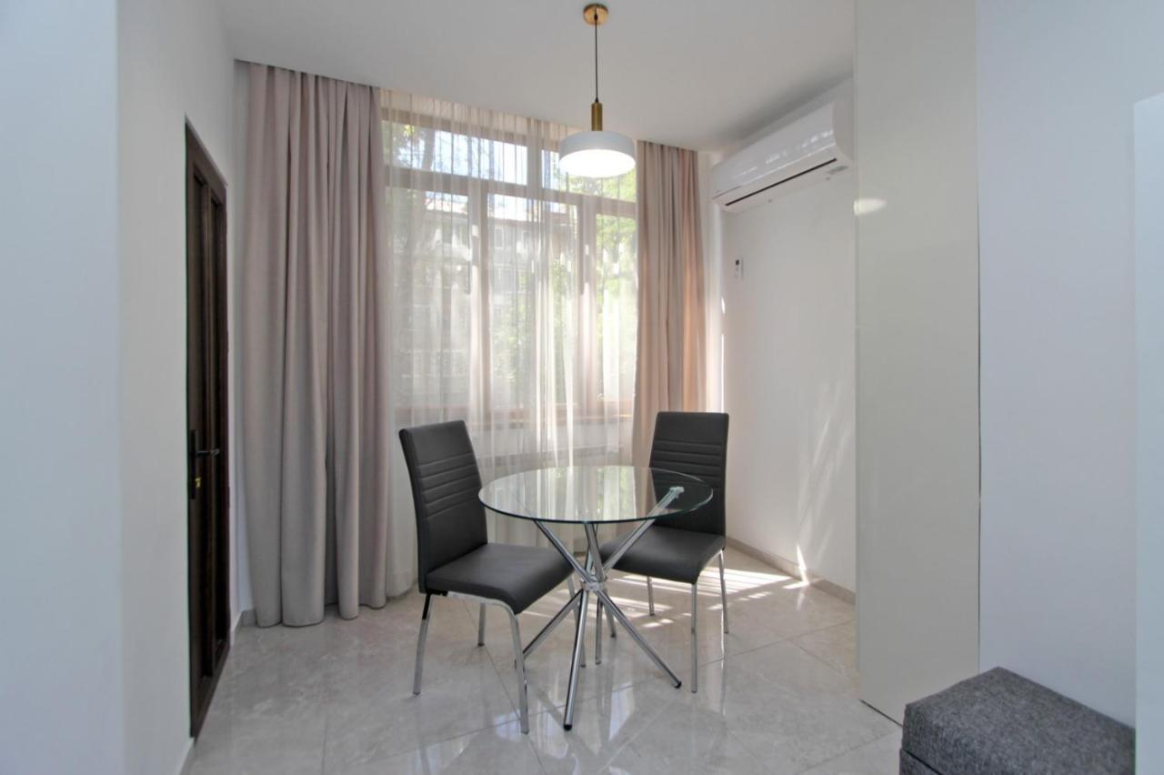 Appartment Lux, 2 Bedroom エレバン エクステリア 写真